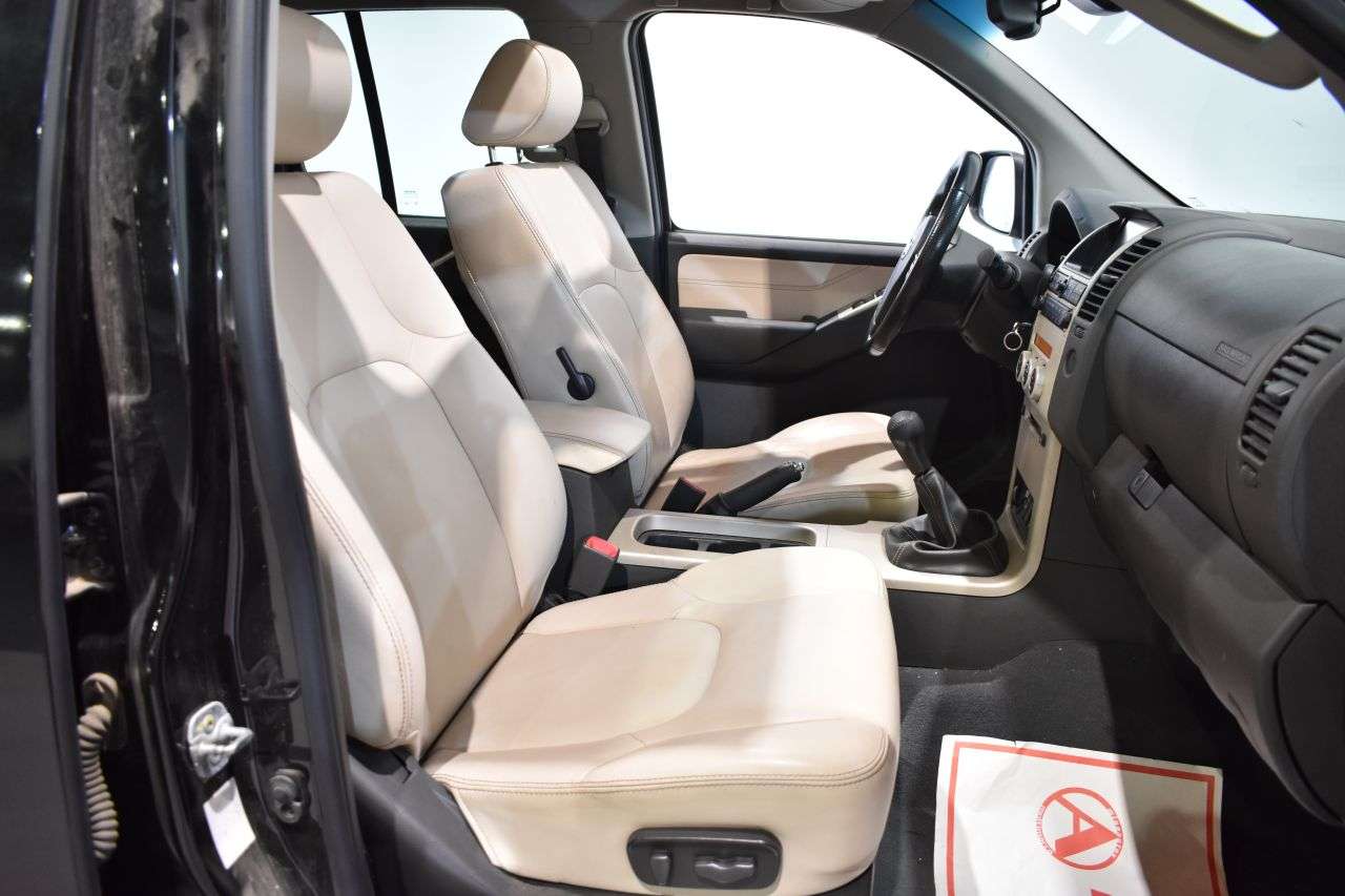NISSAN NAVARA en Minoautos
