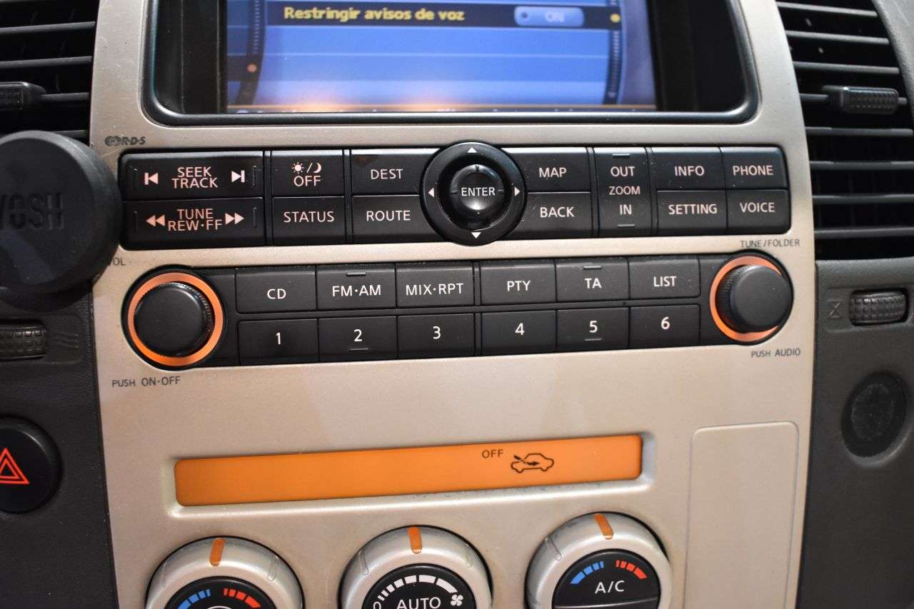 NISSAN NAVARA en Minoautos