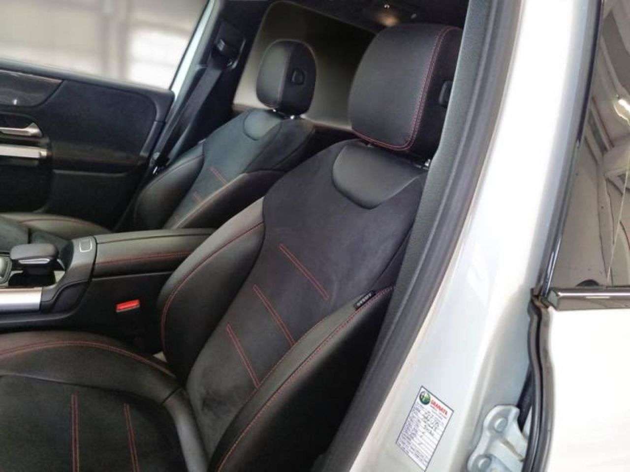 MERCEDES-BENZ GLB en Minoautos