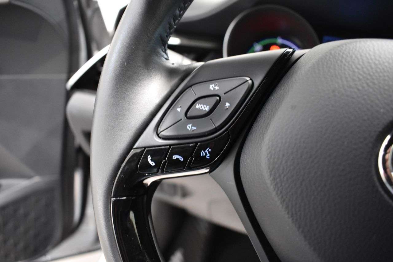 TOYOTA C-HR en Minoautos