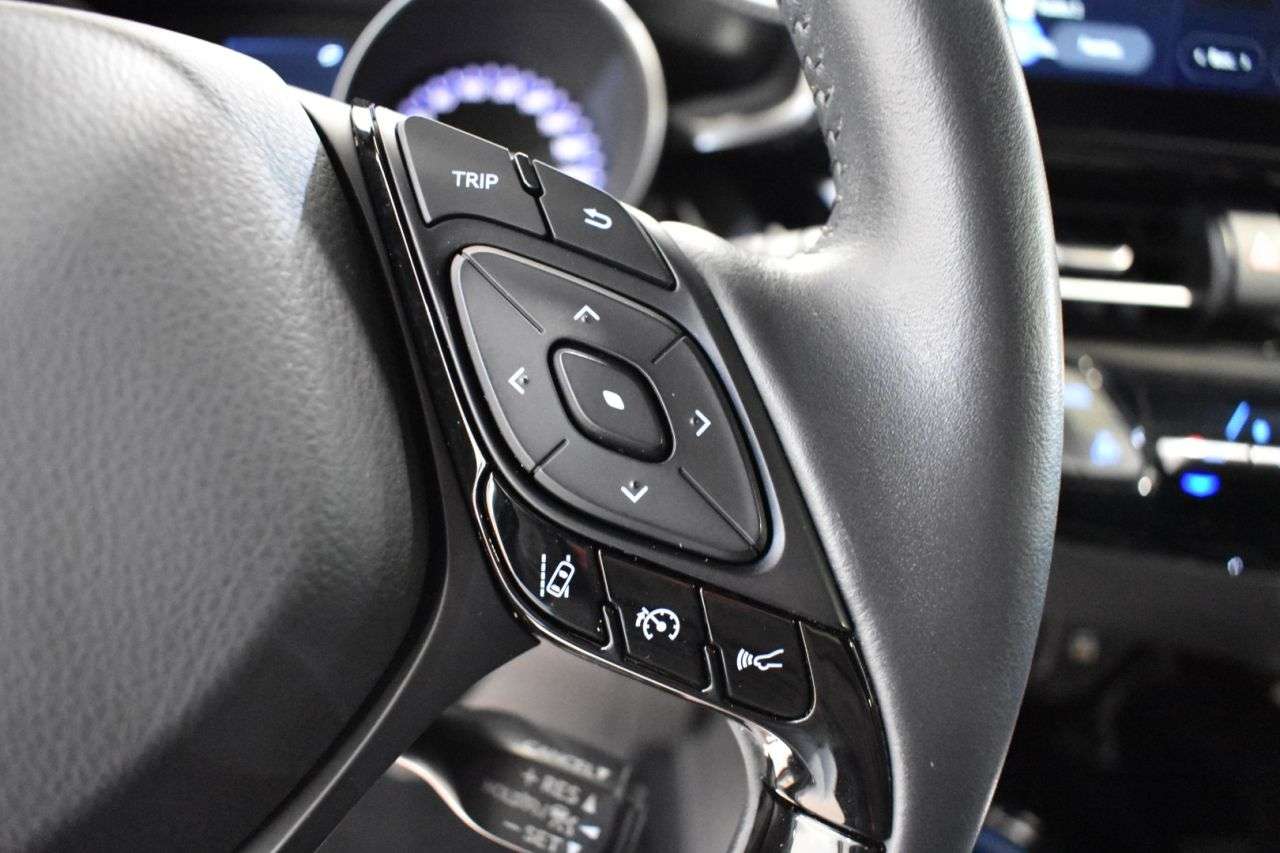 TOYOTA C-HR en Minoautos