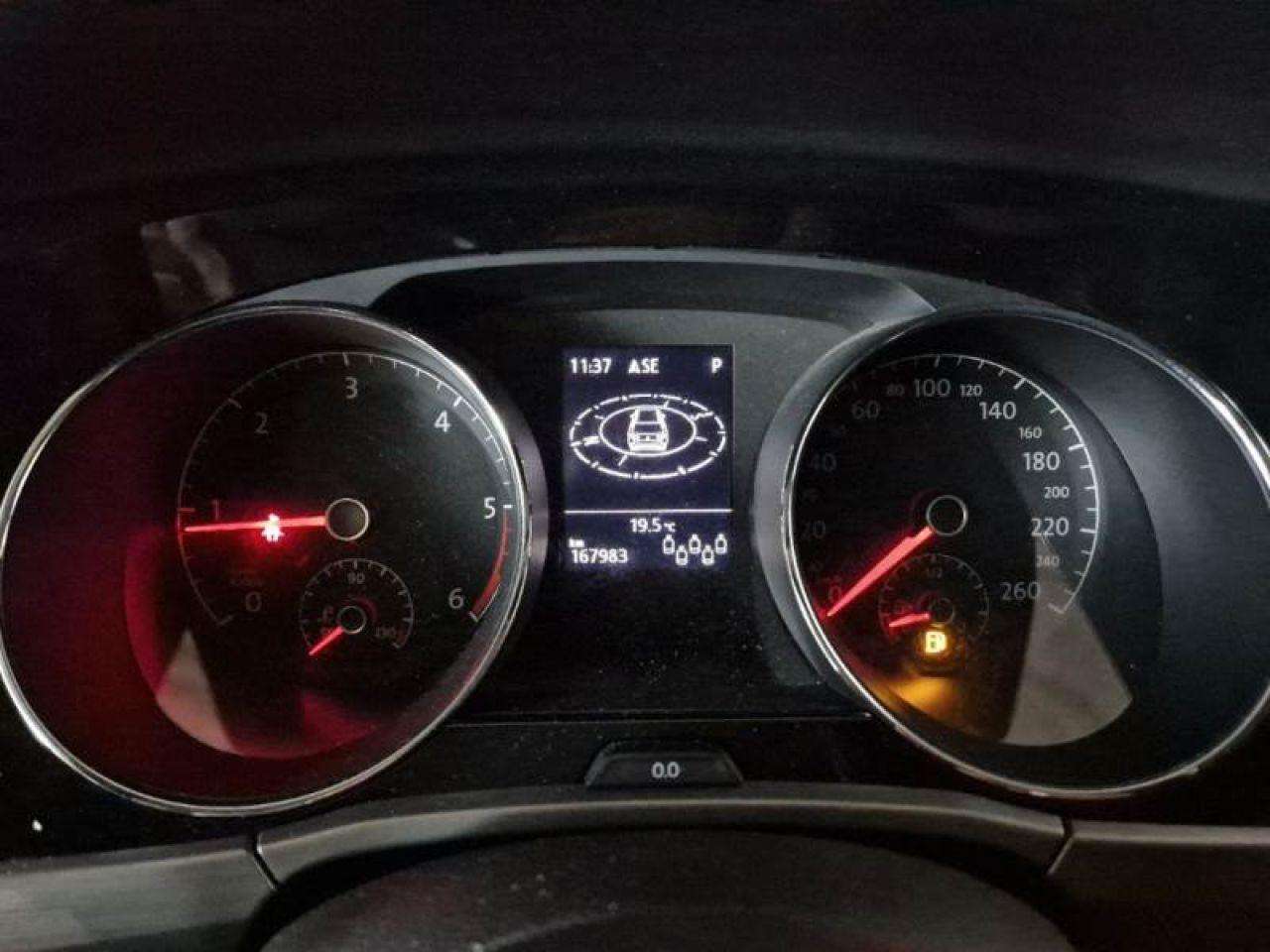 VW TOURAN en Minoautos