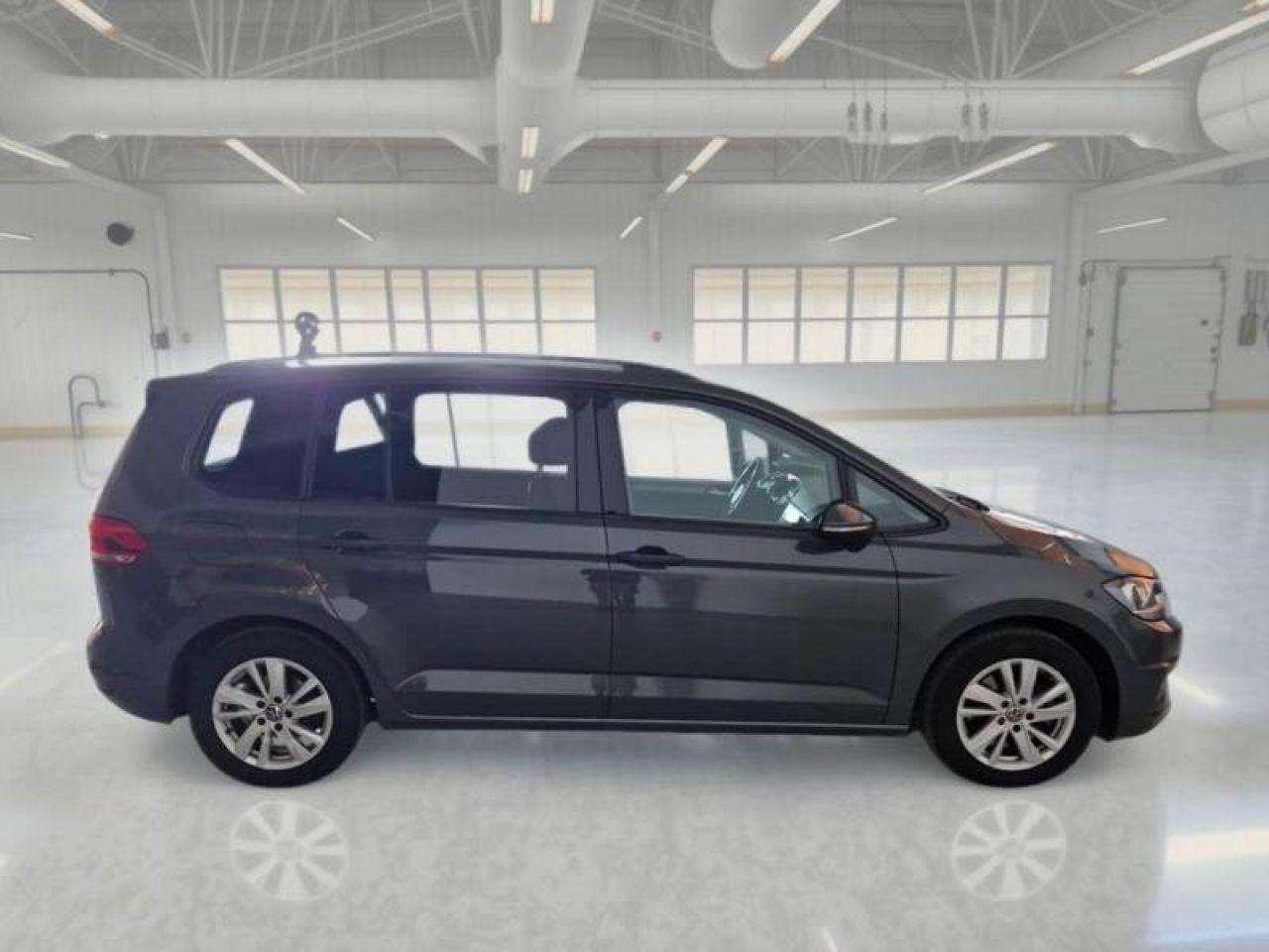 VW TOURAN en Minoautos