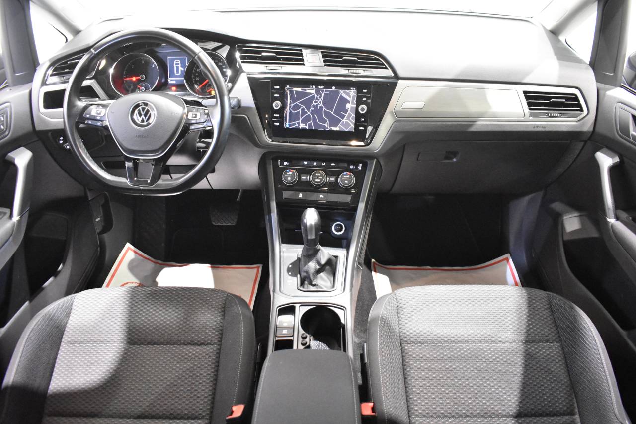 VW TOURAN en Minoautos