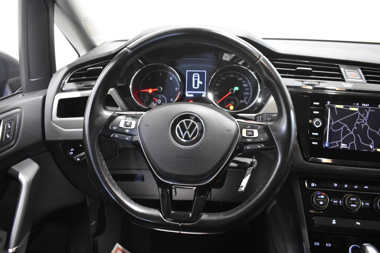 VW TOURAN en Minoautos