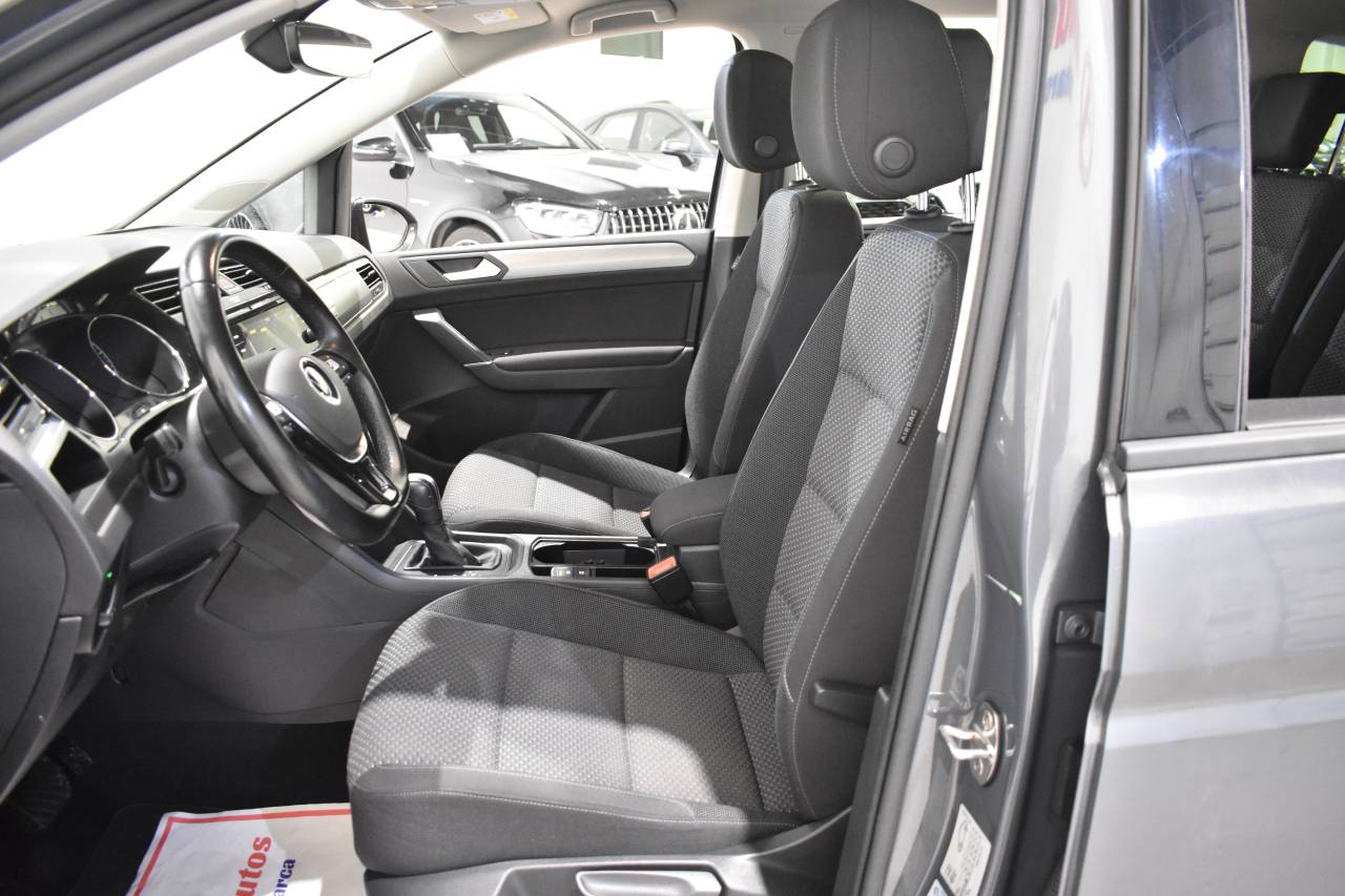 VW TOURAN en Minoautos