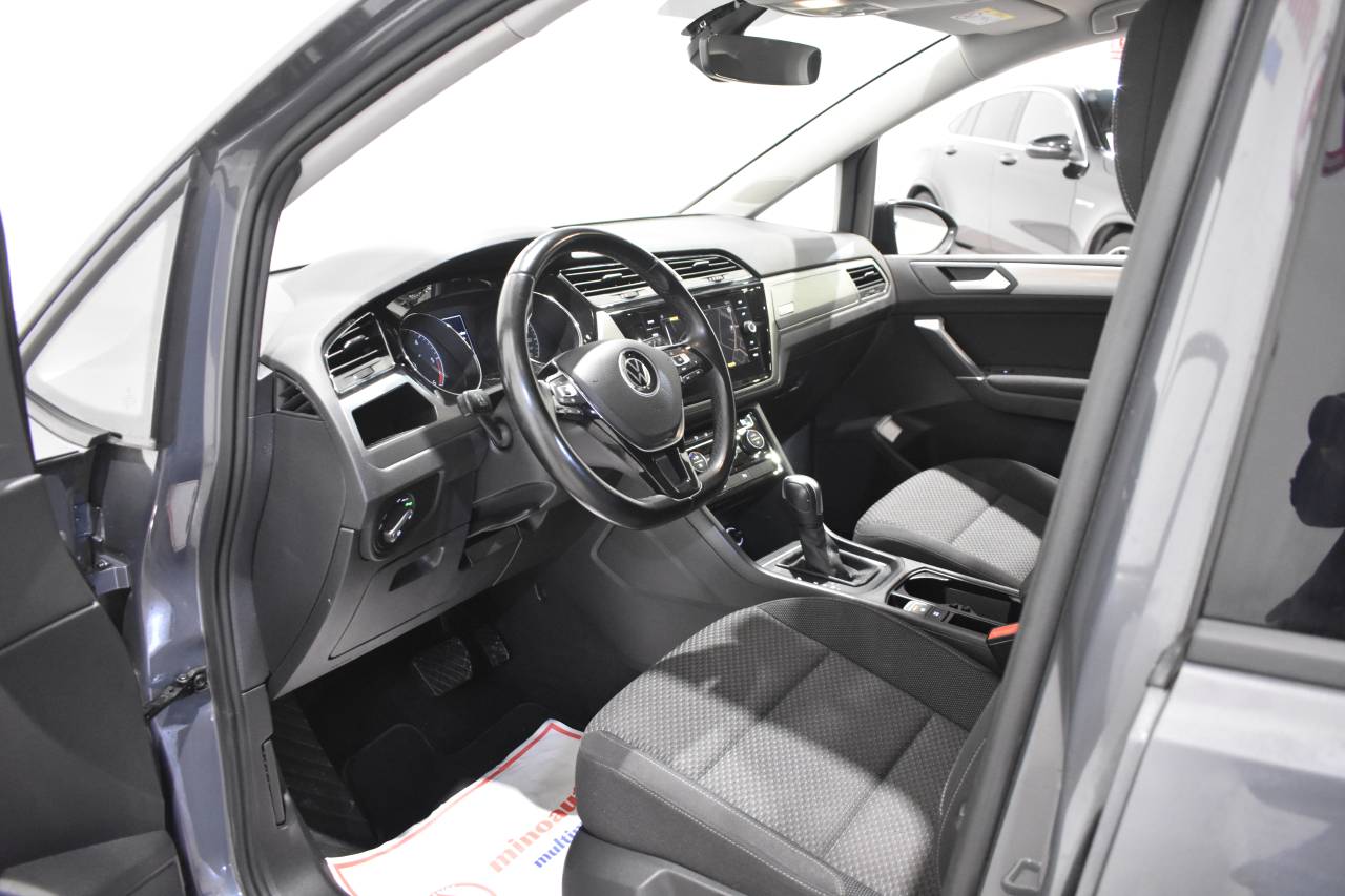 VW TOURAN en Minoautos