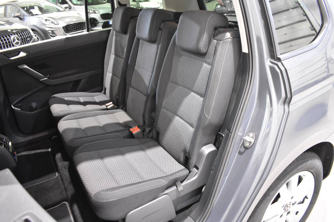 VW TOURAN en Minoautos