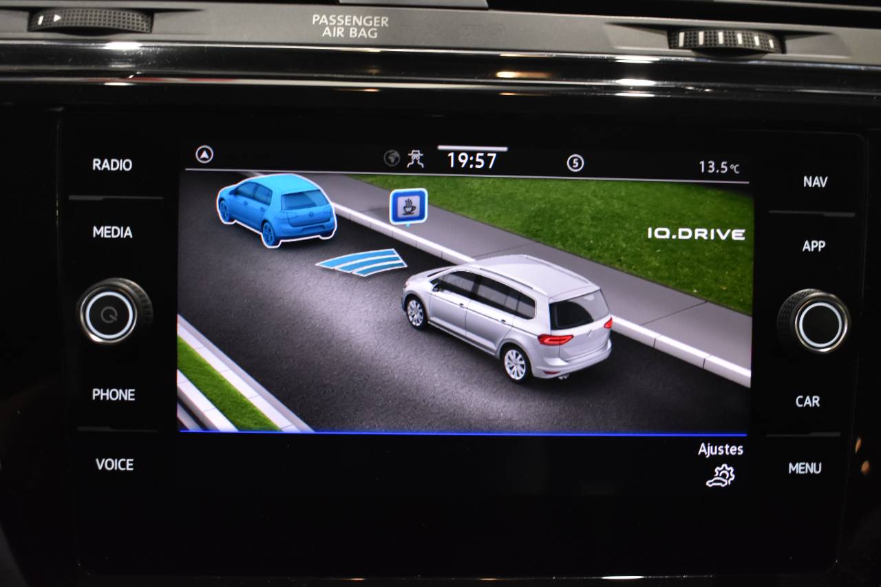 VW TOURAN en Minoautos