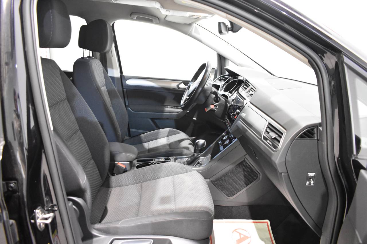 VW TOURAN en Minoautos