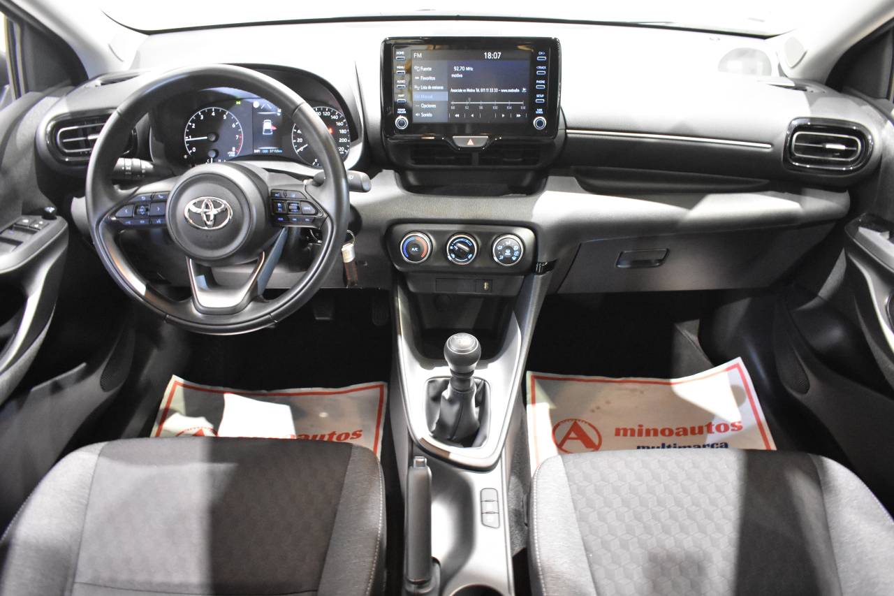 TOYOTA YARIS en Minoautos