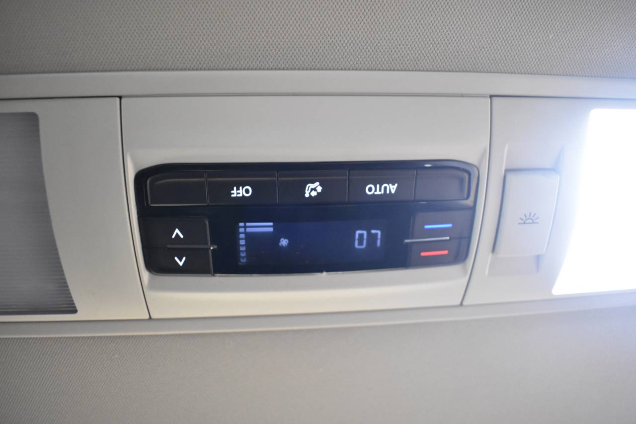 VW CARAVELLE en Minoautos