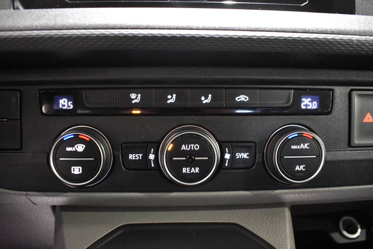 VW CARAVELLE en Minoautos