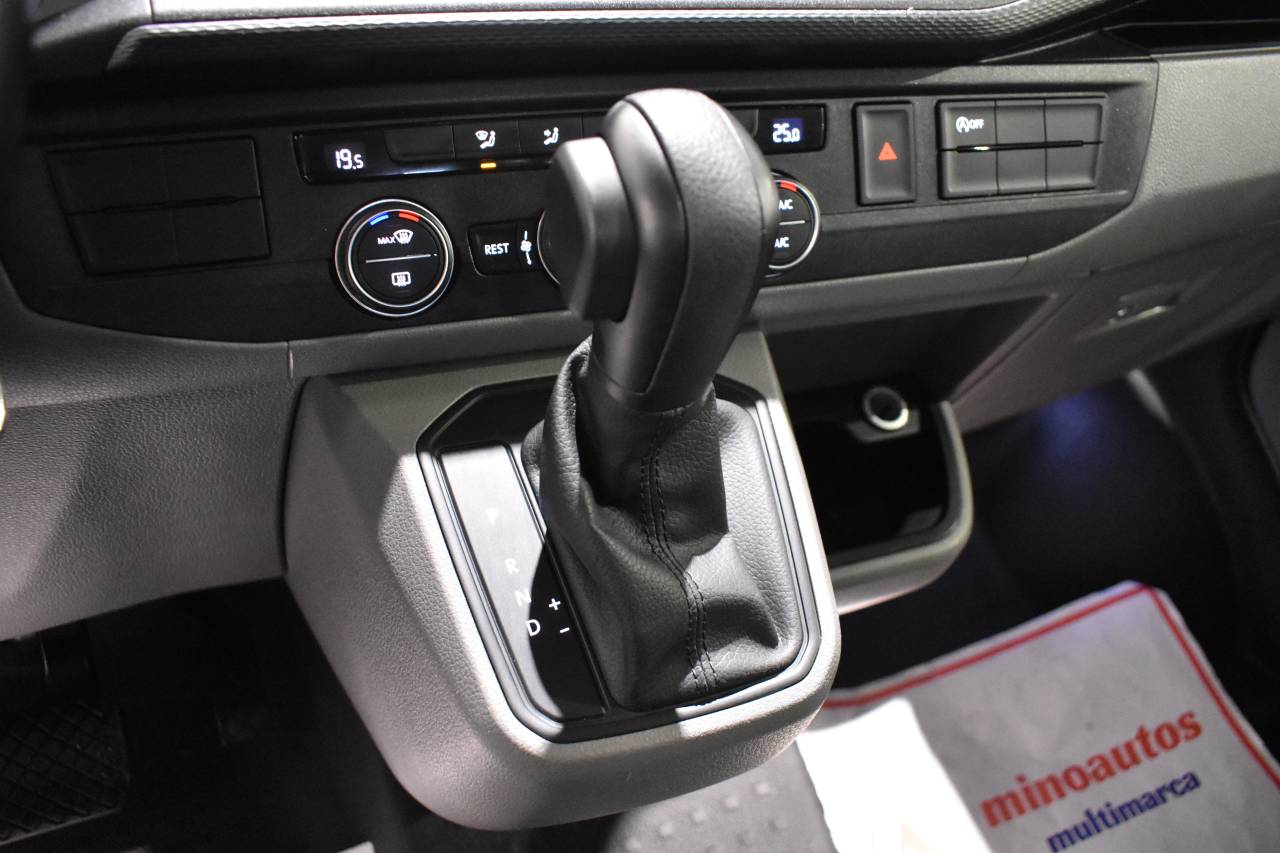 VW CARAVELLE en Minoautos