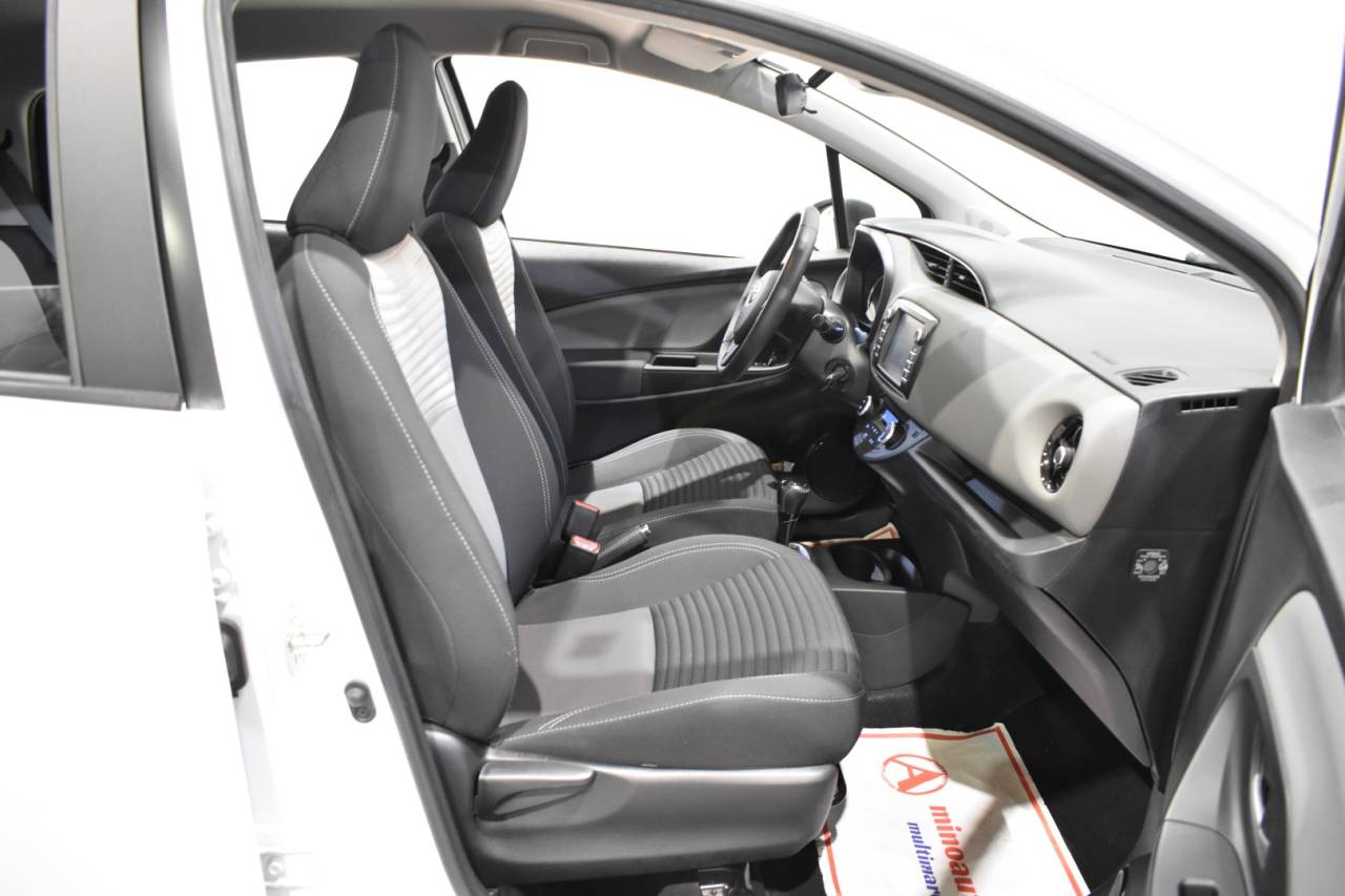 TOYOTA YARIS en Minoautos