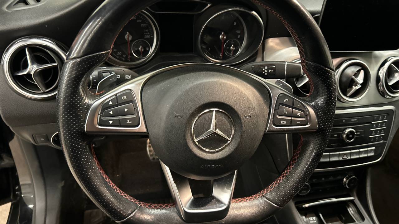 MERCEDES-BENZ GLA en Minoautos