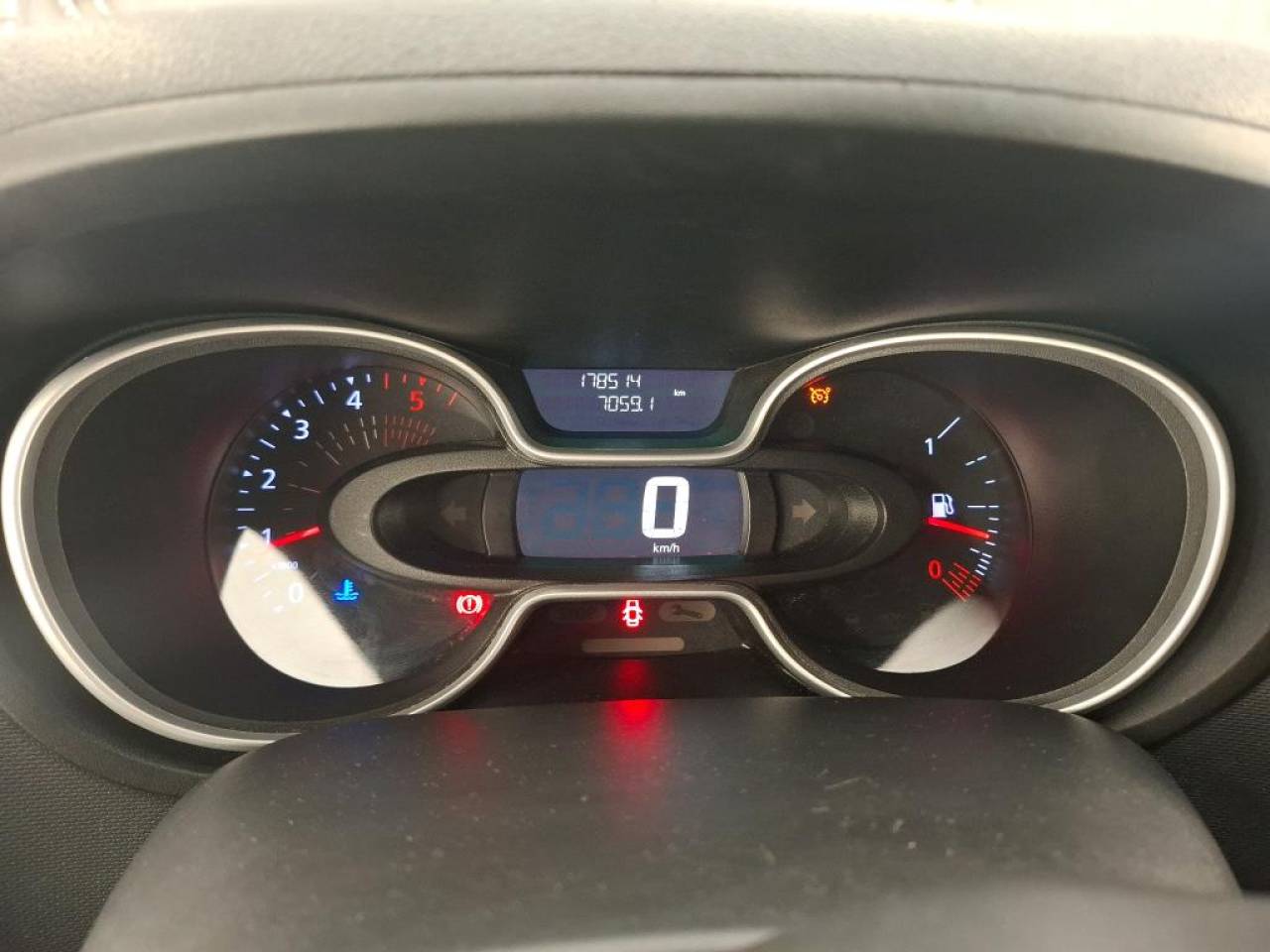 RENAULT TRAFIC en Minoautos