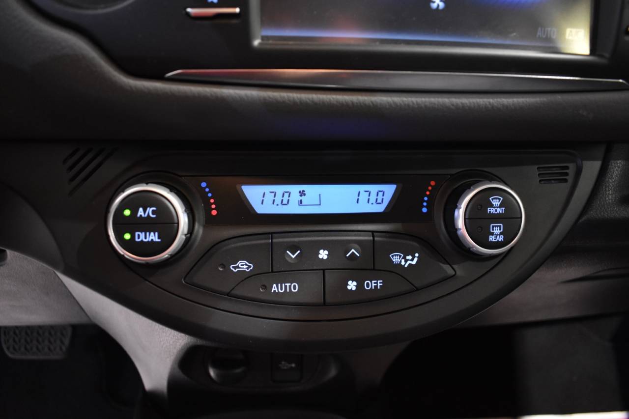 TOYOTA YARIS en Minoautos