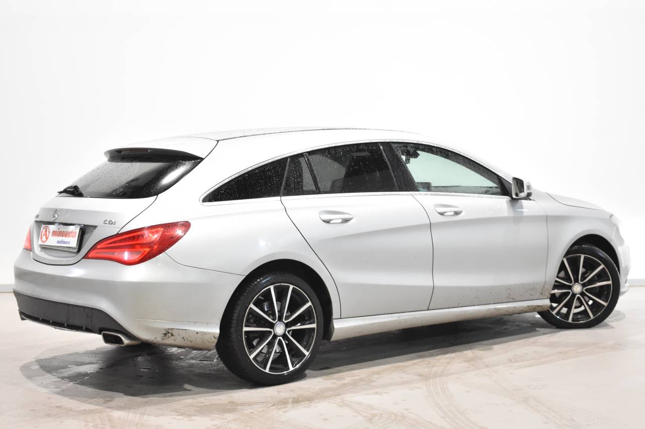 MERCEDES-BENZ CLA en Minoautos
