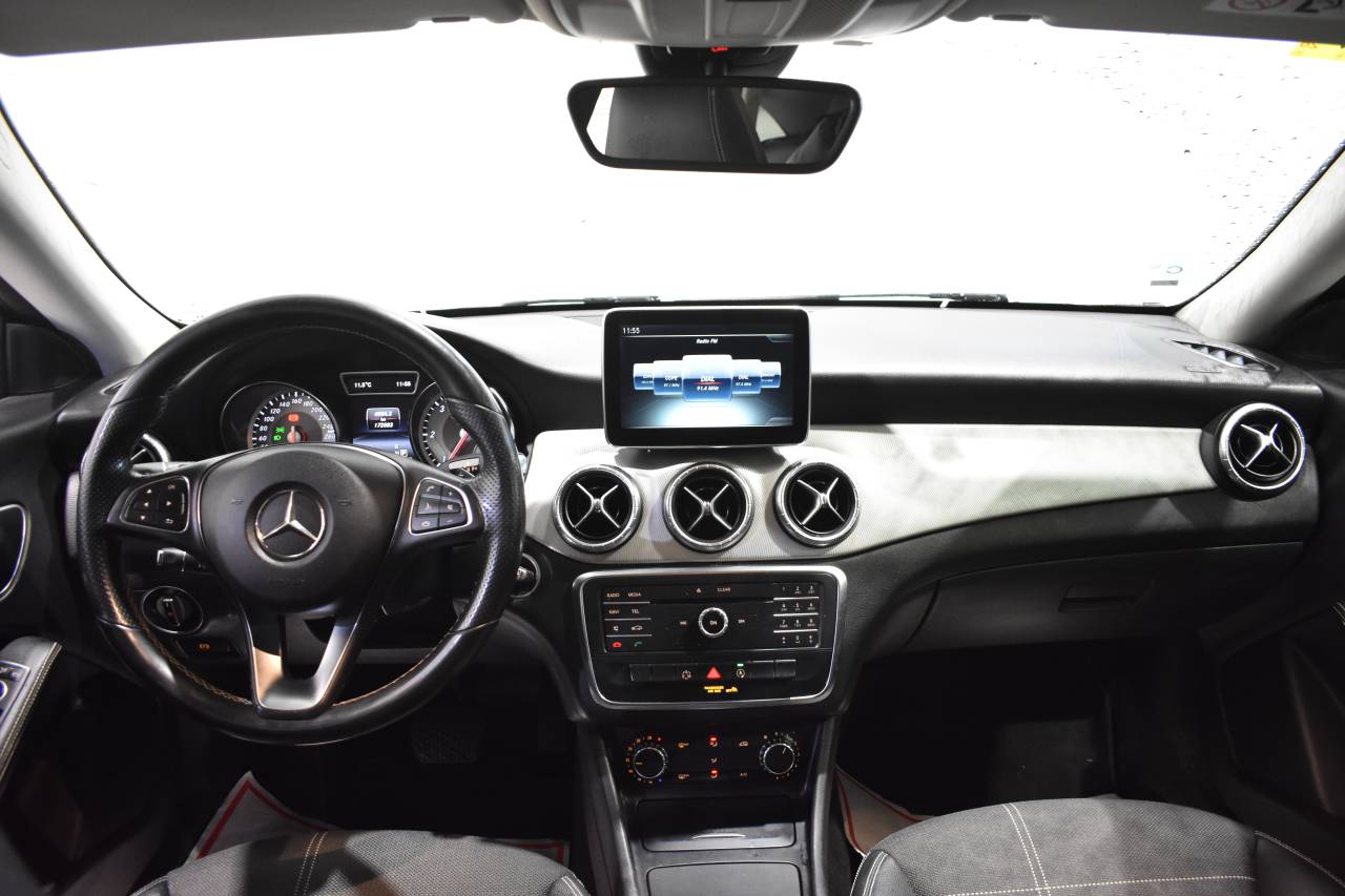 MERCEDES-BENZ CLA en Minoautos