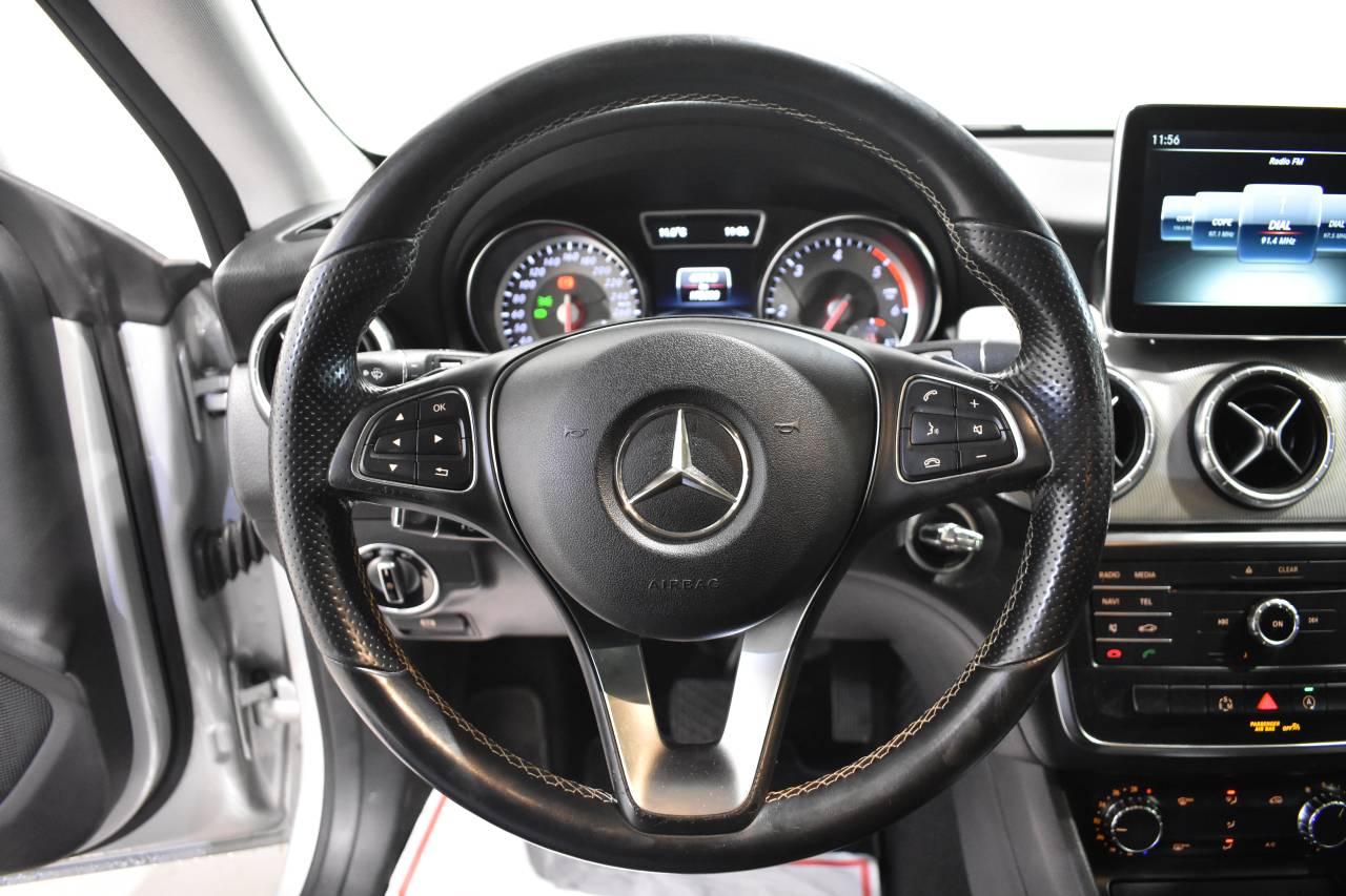 MERCEDES-BENZ CLA en Minoautos