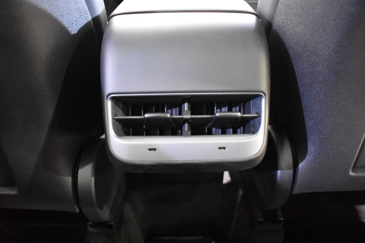 TESLA MODEL Y en Minoautos