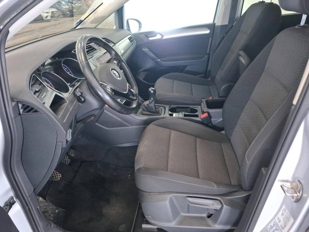 VW TOURAN en Minoautos