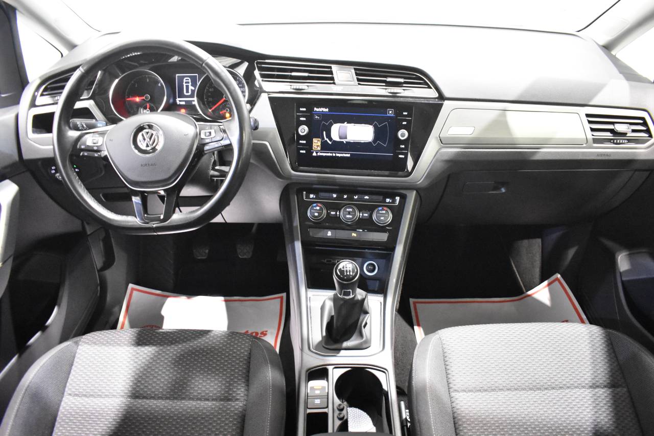 VW TOURAN en Minoautos