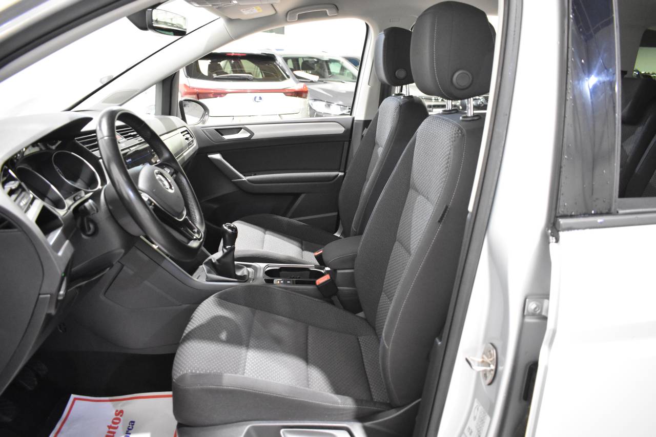 VW TOURAN en Minoautos