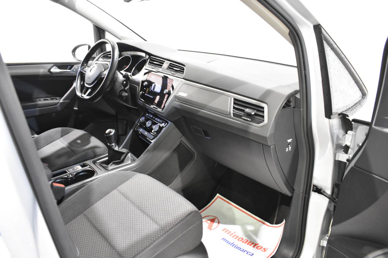 VW TOURAN en Minoautos