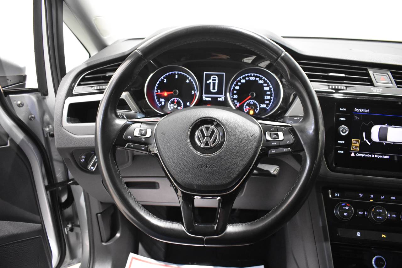 VW TOURAN en Minoautos
