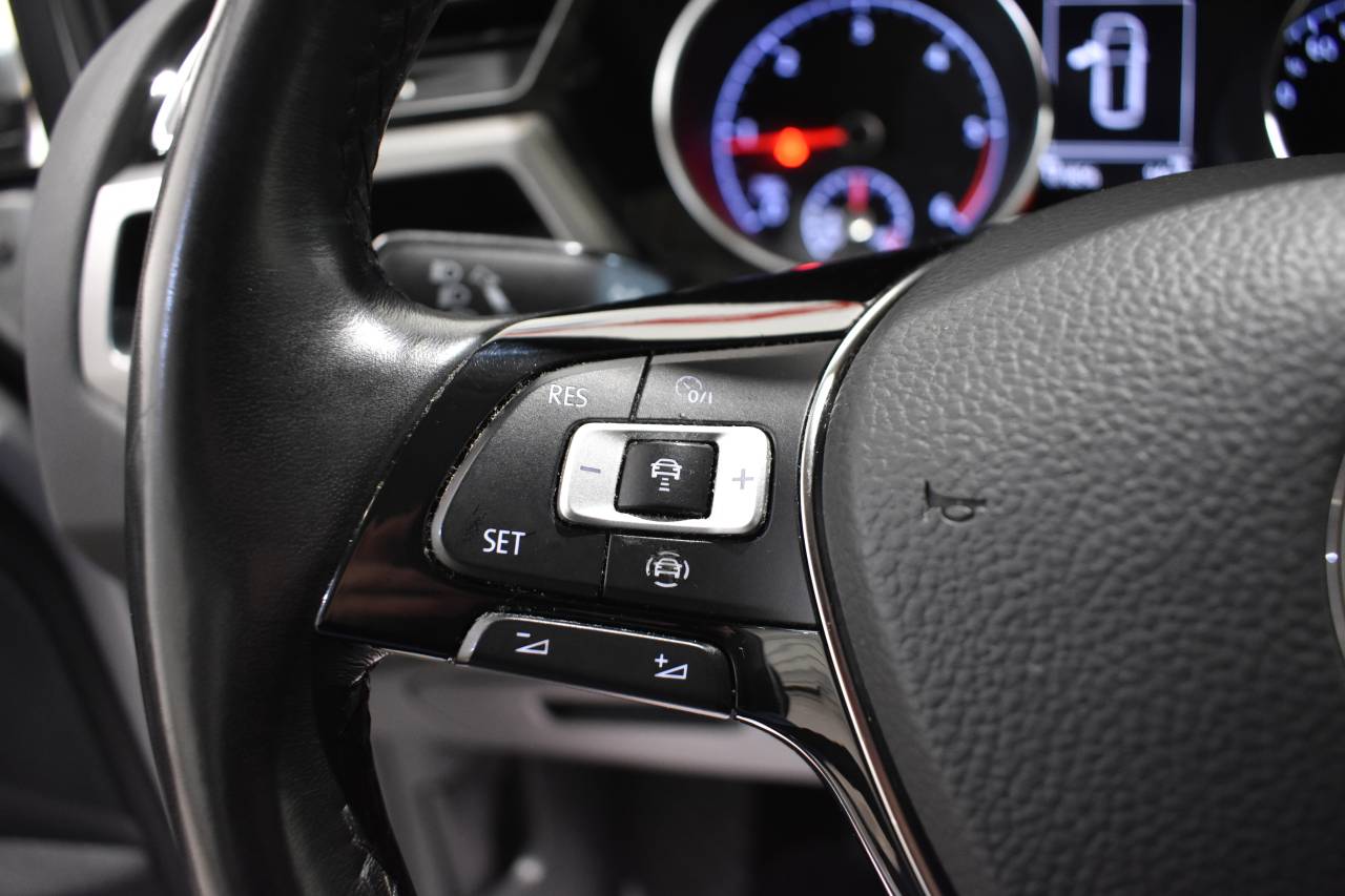 VW TOURAN en Minoautos