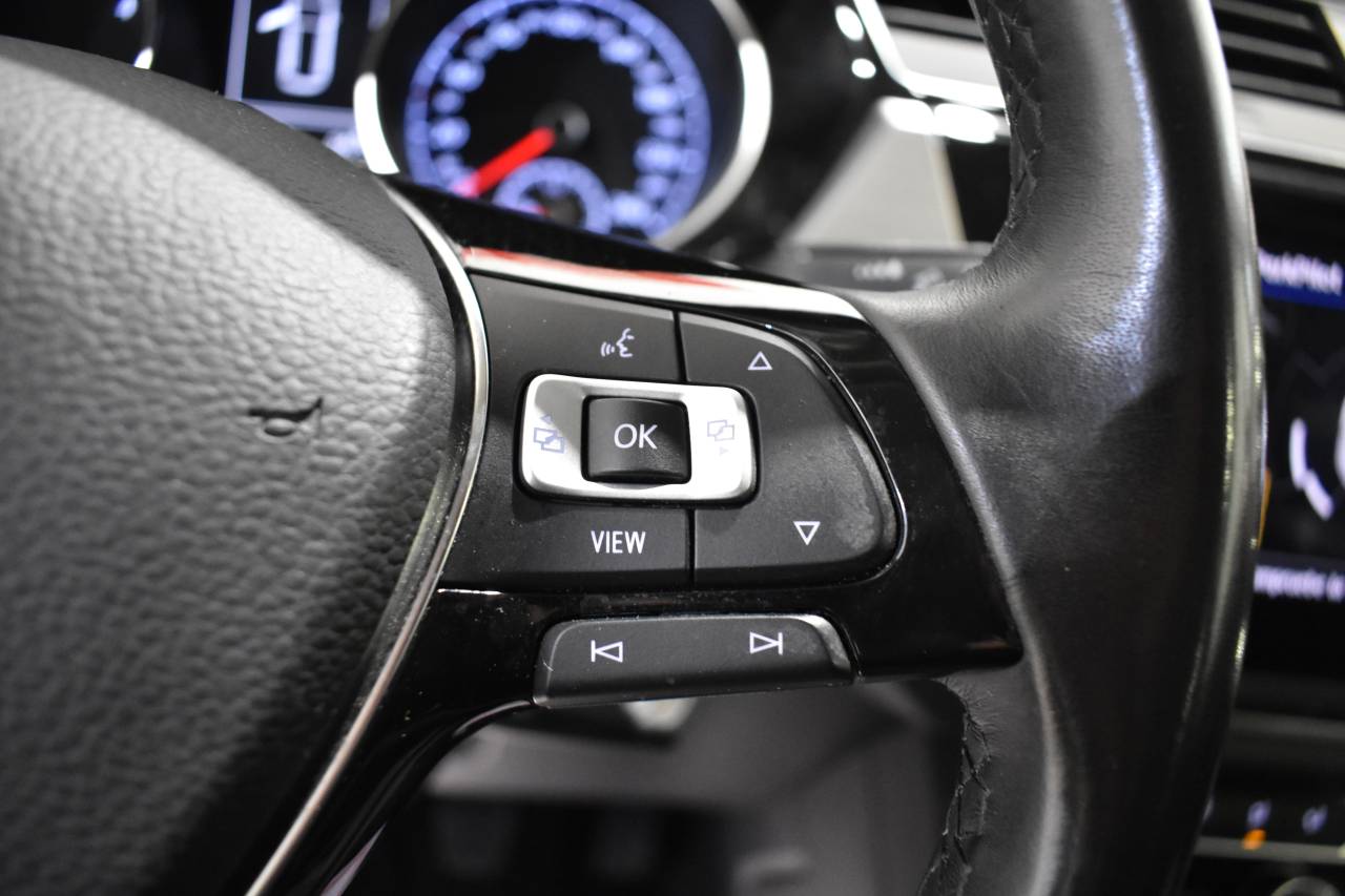 VW TOURAN en Minoautos