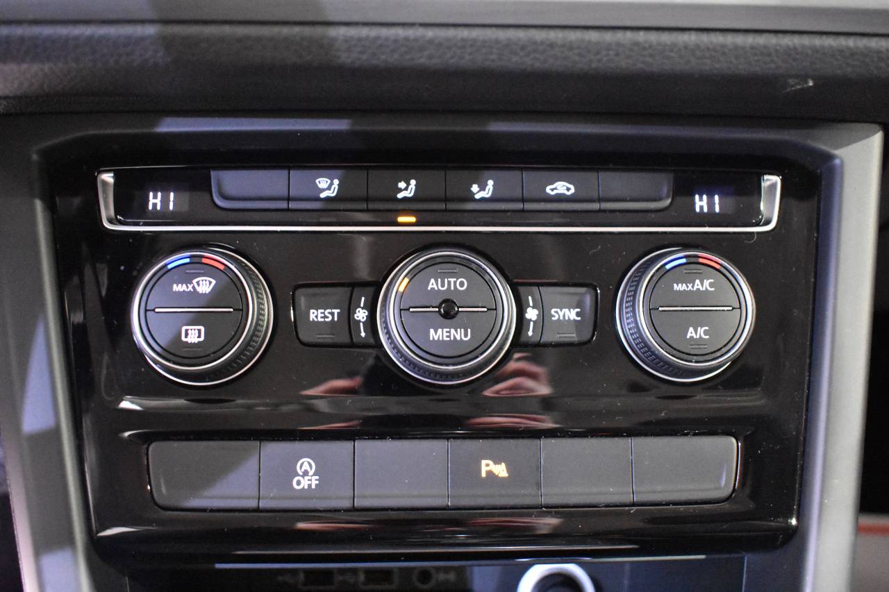 VW TOURAN en Minoautos