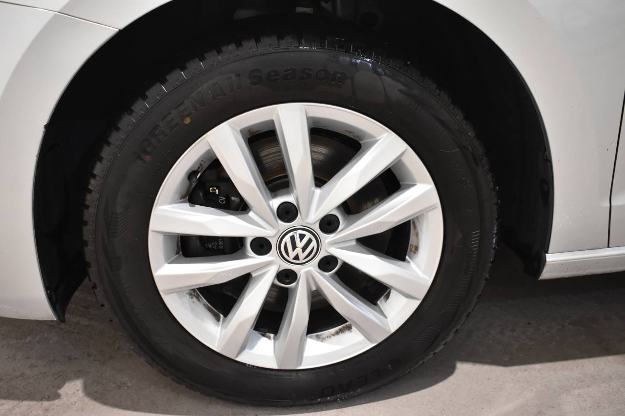 VW TOURAN en Minoautos