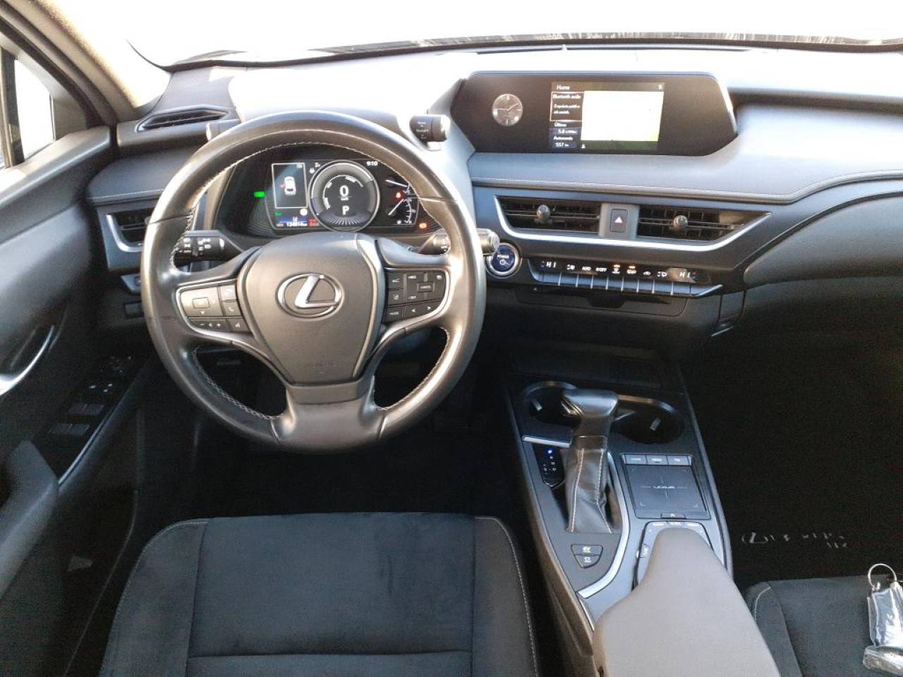 LEXUS UX en Minoautos