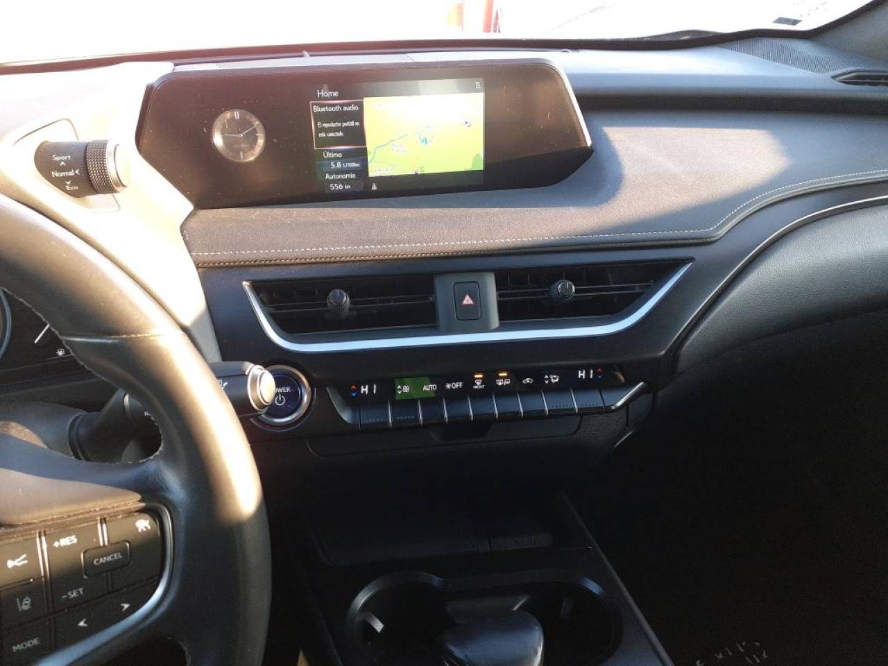 LEXUS UX en Minoautos