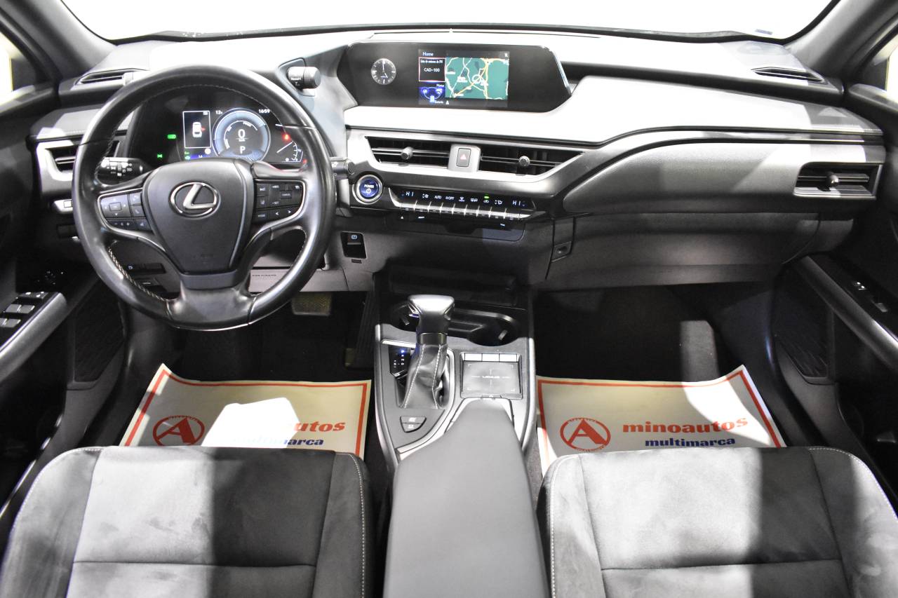 LEXUS UX en Minoautos
