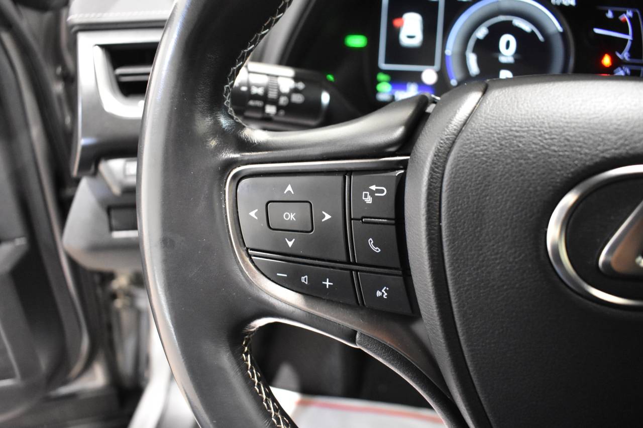 LEXUS UX en Minoautos