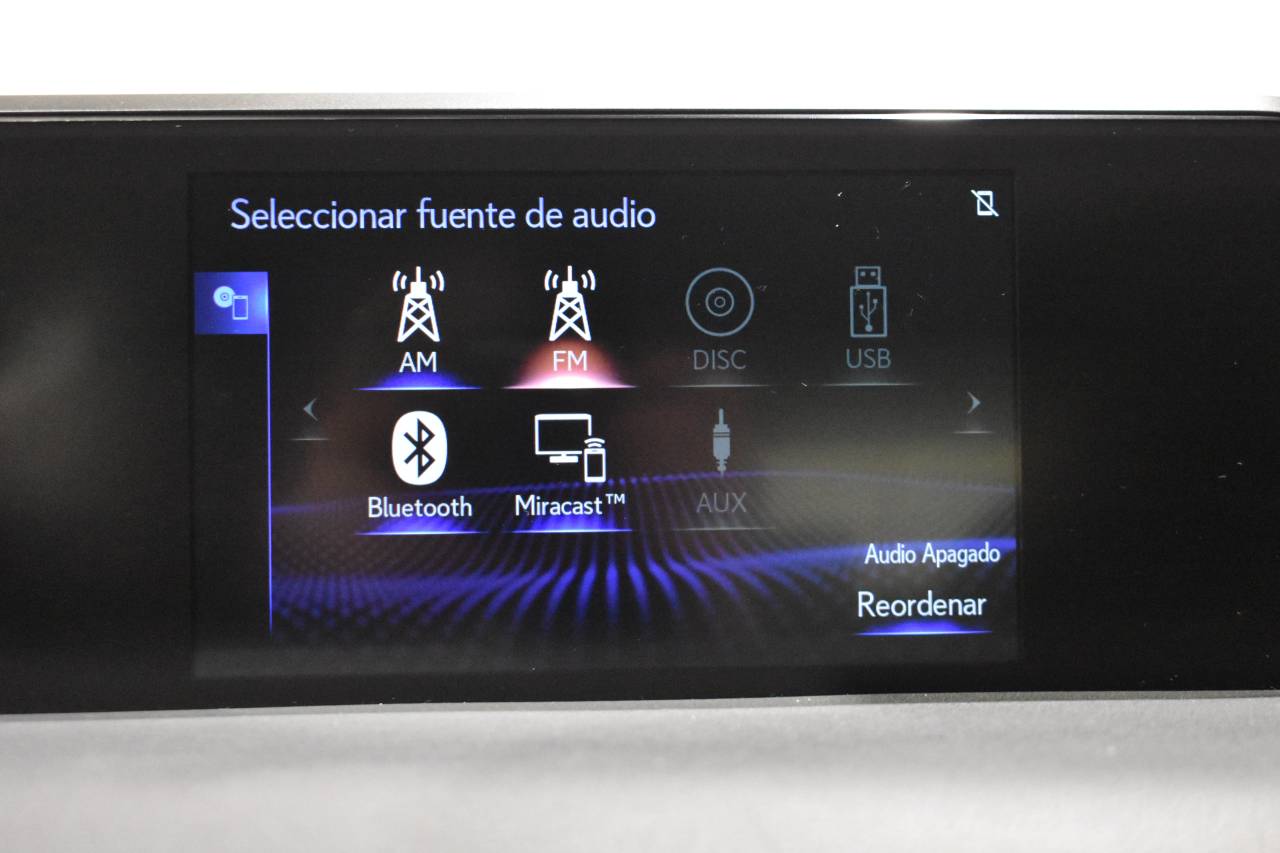 LEXUS UX en Minoautos