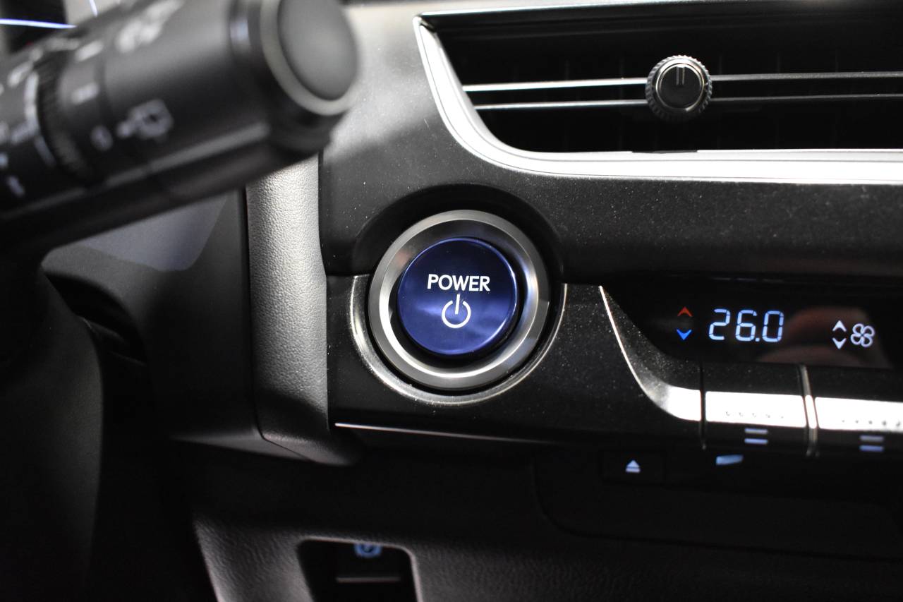 LEXUS UX en Minoautos