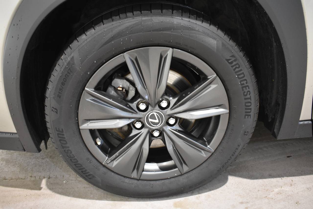 LEXUS UX en Minoautos