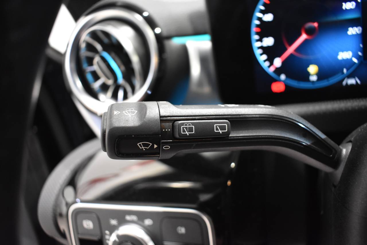 MERCEDES-BENZ CLASE A