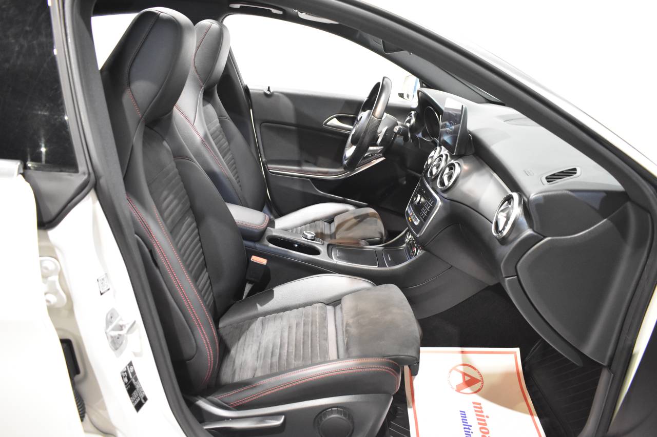 MERCEDES-BENZ CLA en Minoautos