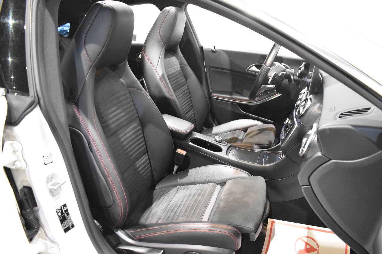 MERCEDES-BENZ CLA en Minoautos