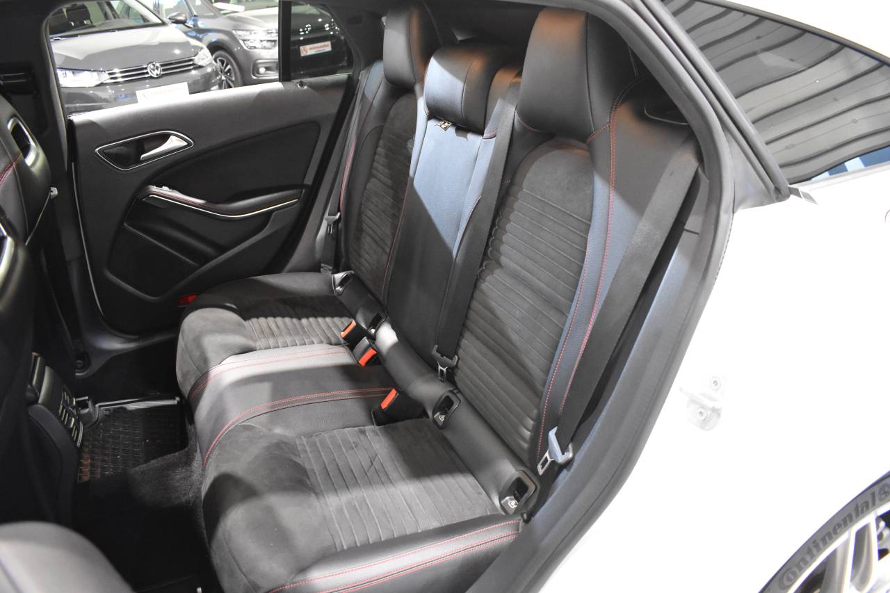 MERCEDES-BENZ CLA en Minoautos
