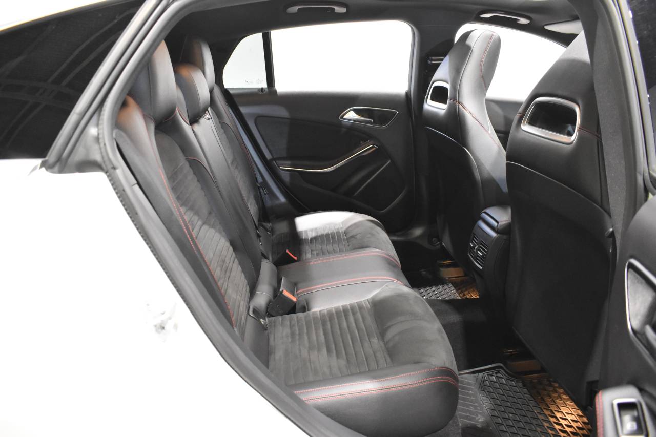 MERCEDES-BENZ CLA en Minoautos