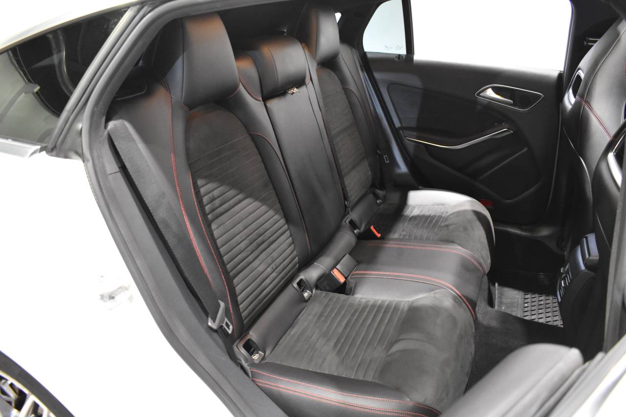 MERCEDES-BENZ CLA en Minoautos