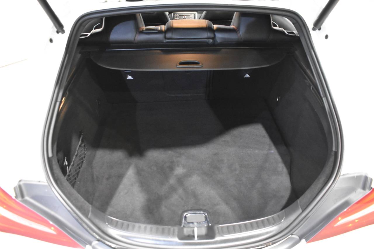 MERCEDES-BENZ CLA en Minoautos