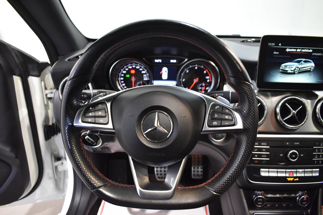 MERCEDES-BENZ CLA en Minoautos